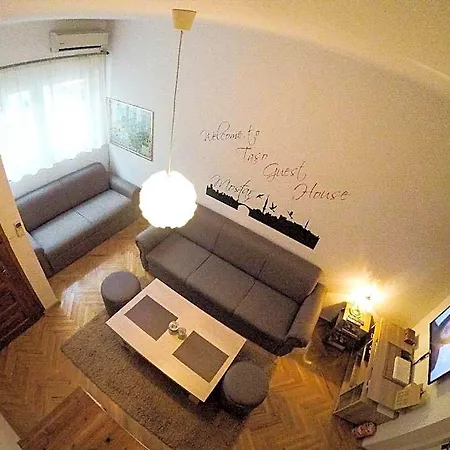 Hotel Taso's House